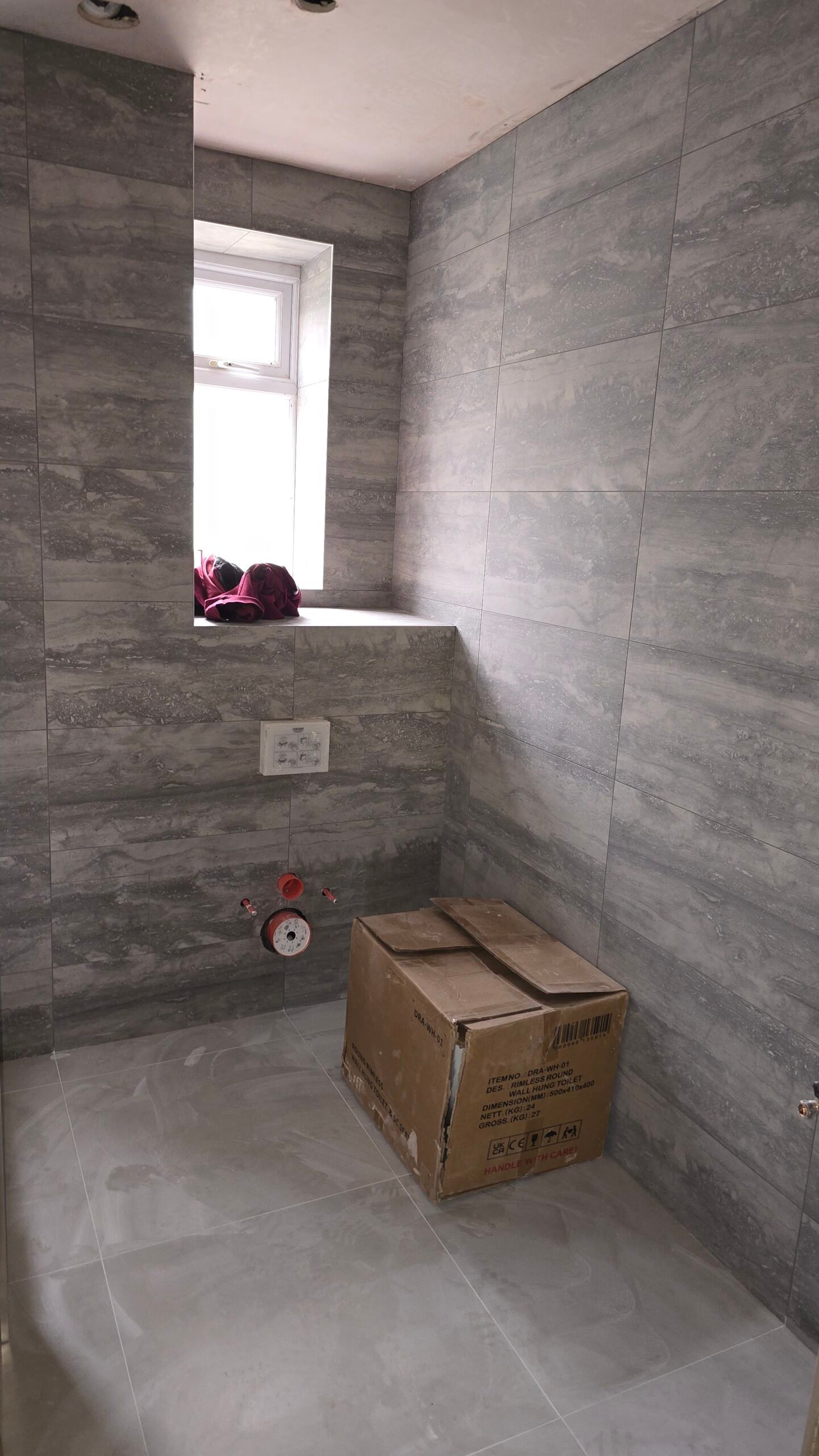 Stylish kitchen by HM Construction